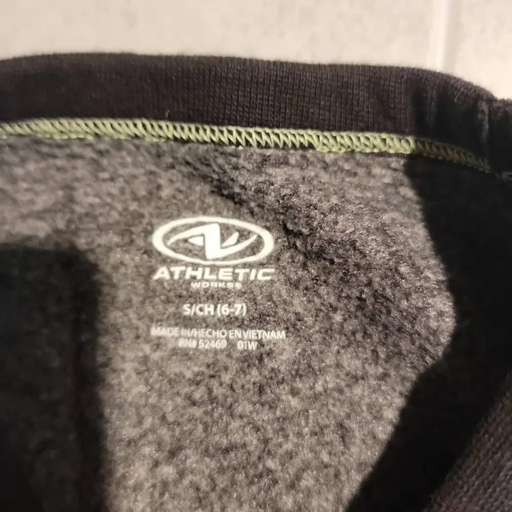Athletic Works Boys Long Sleeve Two Tone Grey Sweater Small 6/7